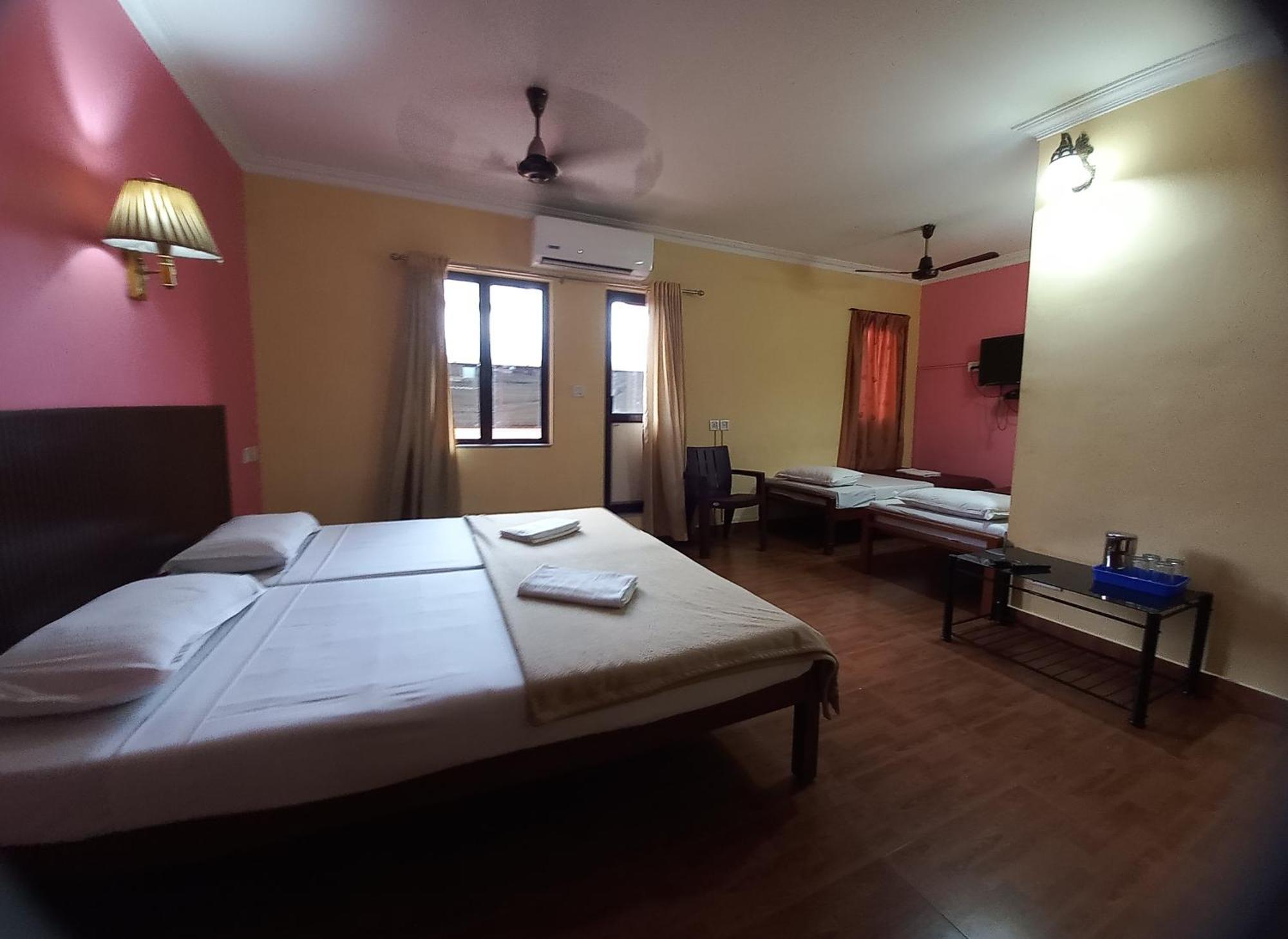Hotel Srinivas Kochi Exterior foto
