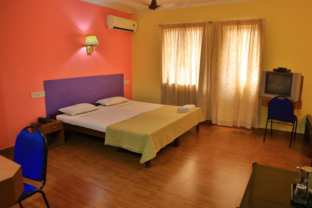 Hotel Srinivas Kochi Exterior foto